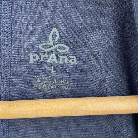 Women’s Prana blue long sleeve athleisure lightweight shirt Large - Picture 3 of 5